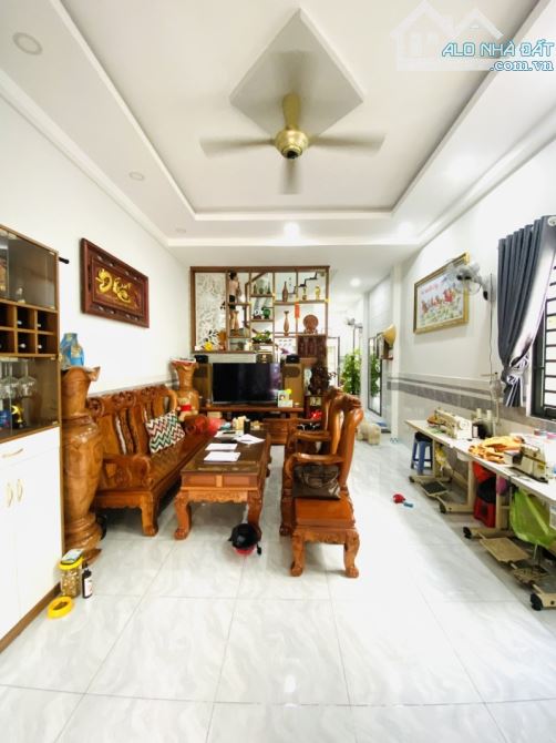 BÁN NHÀ HẺM 8M NGUYỄN SƠN - TÂN PHÚ, GẦN 60M2 (4.2M x 13.5M) 2 TẦNG BTCT MỚI, CHỈ 7.x TỶ