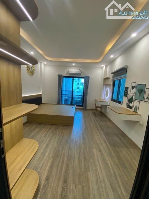 Bán nhà đẹp lô góc Dương Nội,ô tô đỗ cửa , thông trục đường lớn