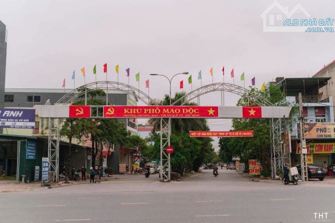Bán nhà cấp 4 trục chính đường Đôi Mao Dộc.huy Quế Võ. Dt 102m2 mt 4.5m hướng TB gá 5.15