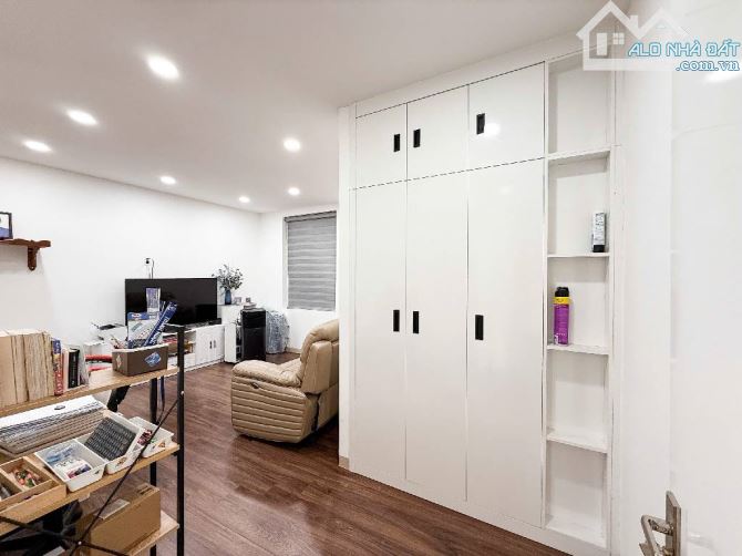 NGUYỄN CỬU VÂN P17 - 5 TẦNG - 105M2 - NGANG 8M - DÒNG TIỀN 70 TRIỆU/THÁNG - 11.x TỶ