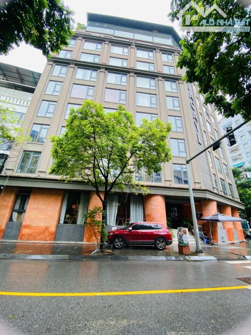 RẺ VIP, chính chủ bán tòa nhà phố Trần Thái Tông 9T. lô góc 122m2*11m MT