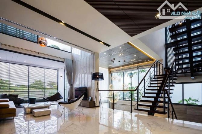 BIỆT THỰ VCN VĨNH ĐIỀM TRUNG, VIEW HỒ, CỰC ĐẸP, ĐÃ CÓ SỔ HỒNG, 296M2, GIÁ 28 TỶ. CN18.9
