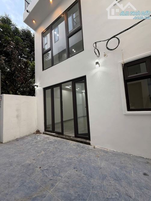 📢📢📢Nhà Mới 6 Tầng Mặt Cổ Linh đi vào 20m Đẹp Như Hình