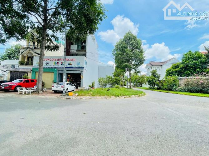 Bán nền góc vị trí đẹp KDC Nam Long . DT 7,5m x 17m . Hướng ĐN và ĐB Giá 7.2 tỷ