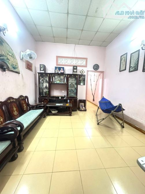 Bán Nhà Tân chánh Hiệp  Q12 - 68M2 (4 x17 ) -Cấp 4- Hẻm Xe Hơi -  Chỉ 3,43 Tỷ.