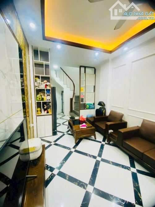 6.5 TỶ TẠI TRUNG TÂM YÊN NGHĨA HÀ ĐÔNG 30m 4 TẦNG MT 3.3m TRỤC THÔNG ÔTO ĐỖ CỬA