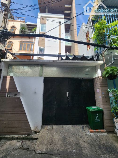 BÁN CĂN HỘ DỊCH VỤ 6 PHÒNG STUDIO – GẦN TRẦN BÌNH TRỌNG – CHỈ 8.3 TỶ – DÒNG TIỀN 20 TR/TH