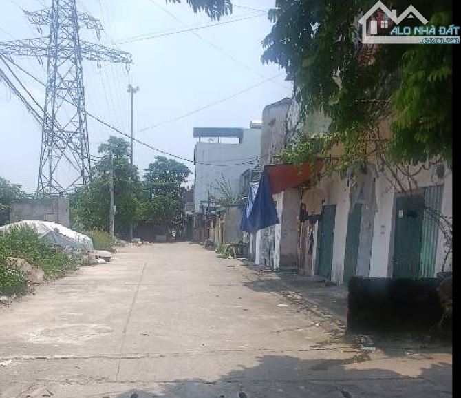 BÁN GẤP BÌA LÀNG SÁP MAI, VÕNG LA. CẠNH DỰ ÁN MỞ ĐƯỜNG LỚN, KINH DOANH VIP.