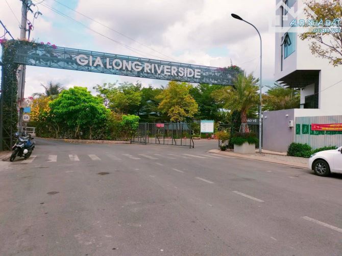 Phạm Hữu Lầu nối dài 1368 Lê Văn Lương  ĐẤT PHÂN LÔ XÂY DỰNG TỰ DO - HÀNG F0 - CÒN LẠI 3 L