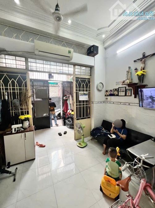 NHÀ 3 TẦNG FULL NỘI THẤT – 35M² (4,2x8) – CÁCH MẠNG THÁNG 8, TÂN BÌNH – CHỈ 4.5 TỶ TL