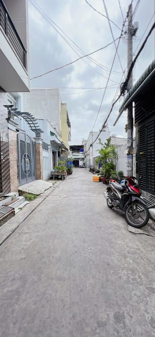 💥Bán nhà hẻm 840 Hương Lộ 2, Bình Tân, xe hơi đậu trước nhà 3 tầng đúc 2ty3 bớt lộc