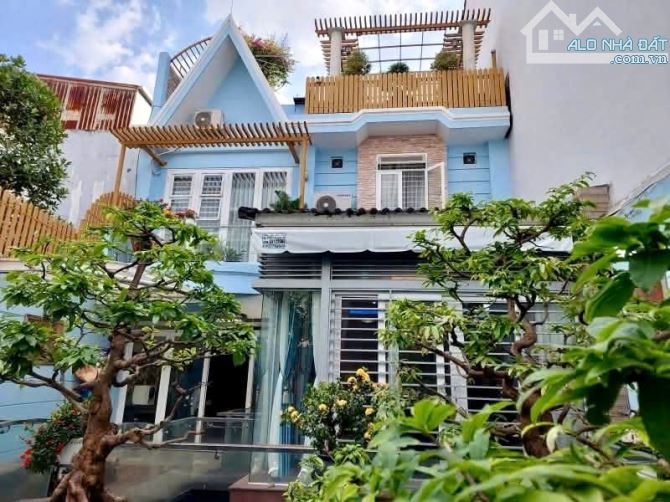 Biệt Thự Sân vườn gần Nguyễn Văn Lượng, 200m2, Ngang 8m, nở hậu 9m,gần mặt tiền- 13.5 Tỷ