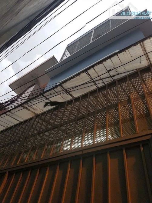 Nhà hẻm 1 xẹt Ngô Quyền 4x11 - 4pn 2wc 3 máy lạnh