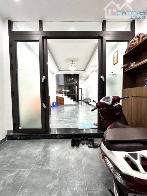 Bán nhà Phúc Minh, 35m-6tầng thang máy, Dân xây ở sướng, gần ô tô, hiếm trong tầm giá
