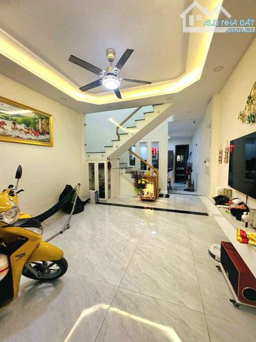 BÁN NHÀ ĐẸP LIỀN TÂN KỲ TÂN QU.Ý - OTO VÀO NGỦ - ( 4X15M )