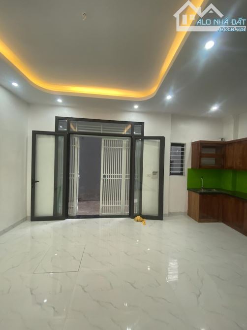 Bán nhà mới kính coon Dương nội,lô góc, cách ô tô vài bước