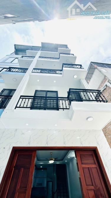 💥 NHÀ SÁNG LUNG LINH Ở NGAY Phúc Đồng, Nguyễn Văn Linh, Long Biên, hơn 42 m2, 6.x  tỷ