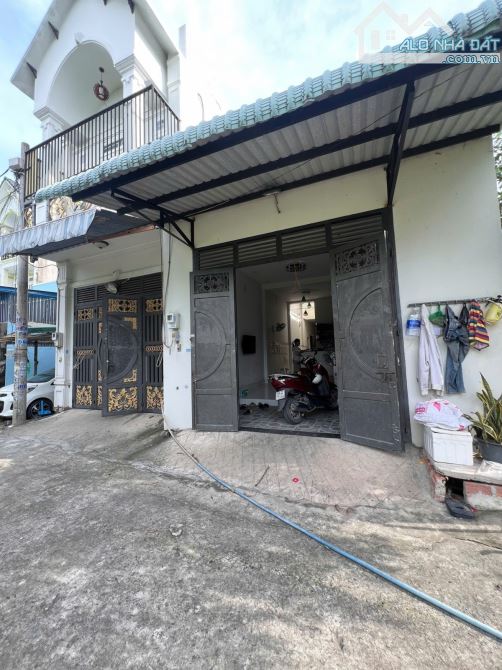 BÁN NHÀ C4 ĐƯỜNG  TÔ KÝ  HẺM Ô TÔ DT 4,6×20 CN 92M2-100 M RA MẶT TIỀN GIÁ 4,15 TỶ