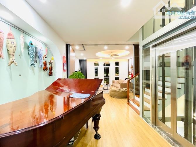 CẦN BÁN NHÀ MẶT PHỐ TÔN ĐỨC THẮNG, MẶT TIỀN RỘNG, ĐẮC ĐỊA, SẦM UẤT, 148 M2, 68 TỶ