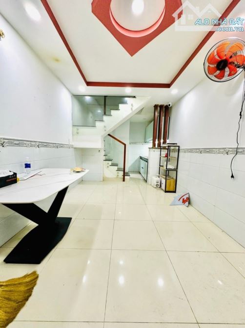 ♥ Mặt Tiền Đỗ Quang, gần Nguyễn Văn Linh, 53m2, ngang 4.8m, 2.5 tầng, nhỉnh 7 tỷ