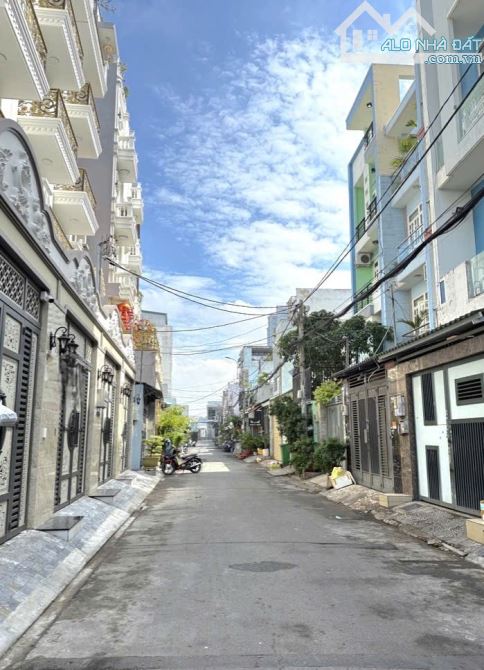 BÁN NHÀ CẠNH HUƠ.G LỘ 2 - KHU ĐỒNG BỘ CAO TẦN.G - HẺM XE HƠI - ( 4X40M )