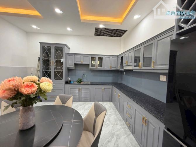 BÁN NHÀ ĐẸP Q7-CĂN GÓC GIÁ 7.950 Tỷ