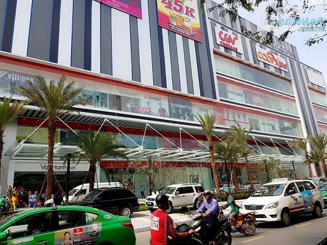 Bán nhà mặt tiền đường Hùng Vương, Phường 9, Quận 5 - DT 14,5 x 35m ~ 530m²
