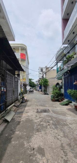 Nhà Hẻm Xe Hơi đường Tây Lân, 70M2 ( 5 x 14 ) 3 TẦNG đúc, 3PN 4WC, Hẻm thông