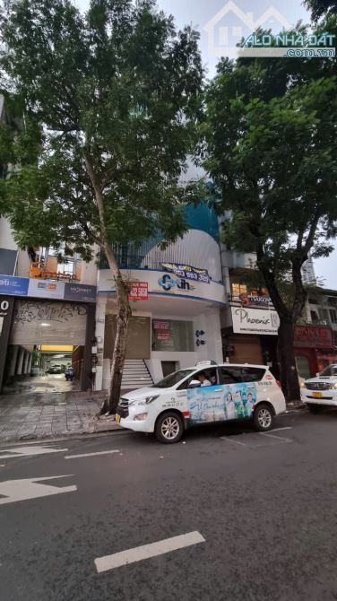 Bán Tòa Nhà Hầm 5 lầu Pasteur, Sài Gòn, Quận 1, DT: 8,5 x 17m, vị trí đắc địa giá 200 tỷ