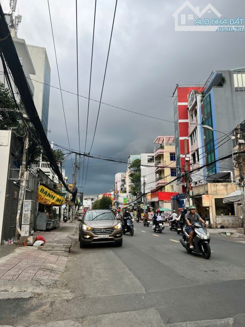 Bán khuôn đất đẹp Bùi Đình Tuý p14 BT, (5,8x20) hẻm thông 12m, GPXD: Hầm : 8Tầng chỉ 16tỷ5