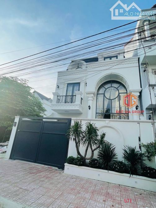 Cho thuê biệt thự đẹp full nội thất khu dân cư D2D, trung tâm Biên Hoà