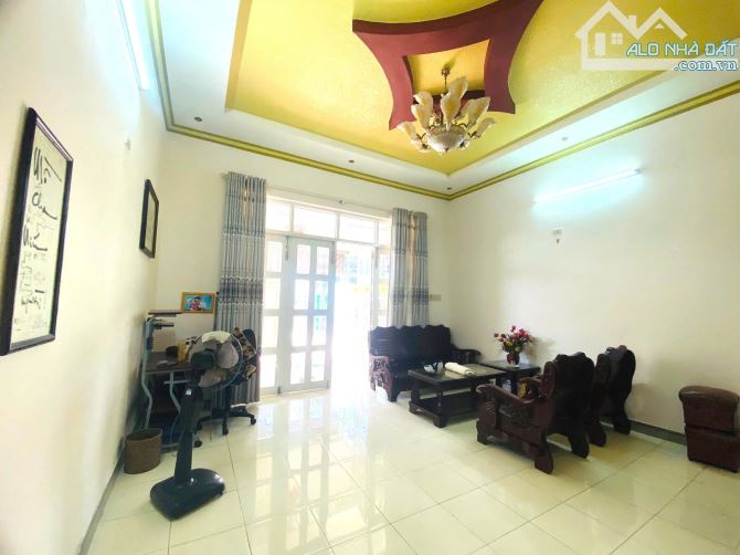 Bán nhà trung tâm thị trấn Diên Khánh
