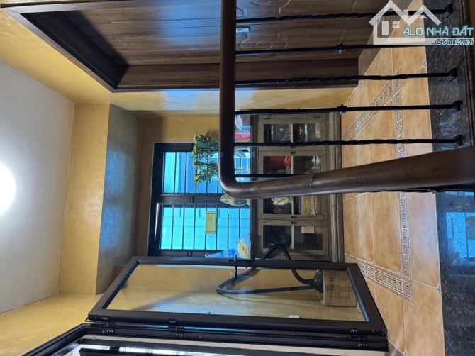 NHÀ ĐẸP PHỐ LÊ TRỌNG TẤN-NỘI THẤT XỊN-CÁCH NHÀ RA PHỐ-VỀ Ở NGAY-43M2-5 TẦNG-14,5 TỶ