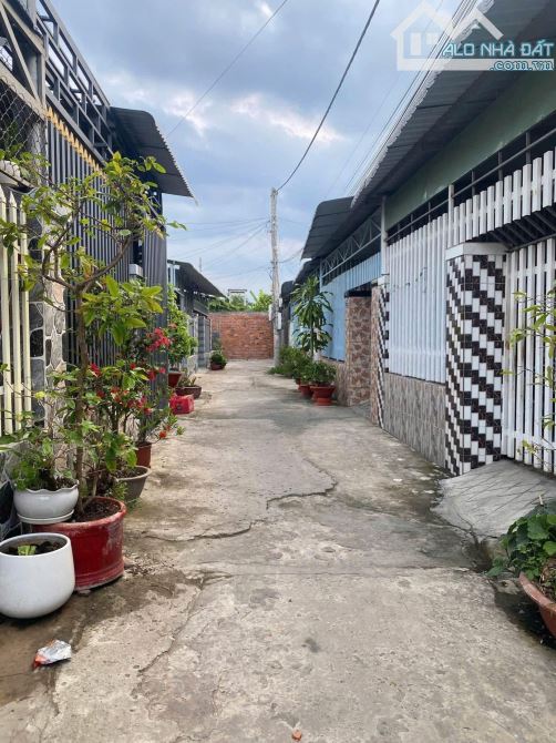 Nhà đẹp 2PN – 75m² – 2 sẹc Trịnh Thị Miếng, Thới Tam Thôn – Sổ hồng riêng, giá chỉ 890 tri