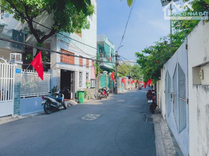 Bán đất Kiệt NGUYỄN VĂN THOẠI (Kiệt oto 5m) cách biển chỉ 800m , DT 176m2 giá 18ty2
