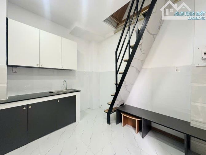 Bán nhà đẹp 4 tầng trung tâm Gò Vấp - tặng nội thất - nhỉnh 2 tỷ