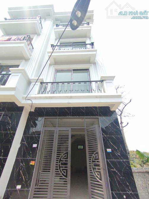 🏡 Nhà ĐÔNG LA ĐẠI THÀNH - Nhỉnh 4 Tỷ - Lô Góc 4 Tầng– 48m²