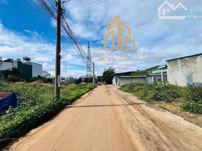 Bán 3 lô liền kề đất hẻm 246 Y Moal  - Diện tích: 5 x 23,36m - Thổ cư: 60m² - Hướng: Bắc c