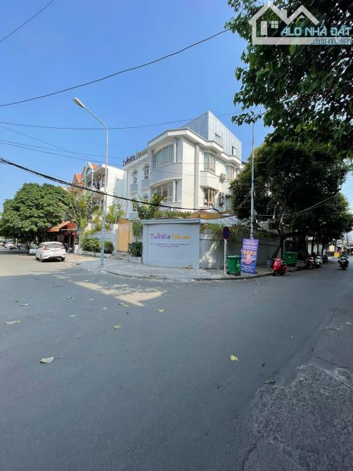 BÁN NHÀ 2MT NGAY THẢO ĐIỀN, Q.2 - 13x21M. CN 273M² – HẦM 5 TẦNG  - 57 TỶ