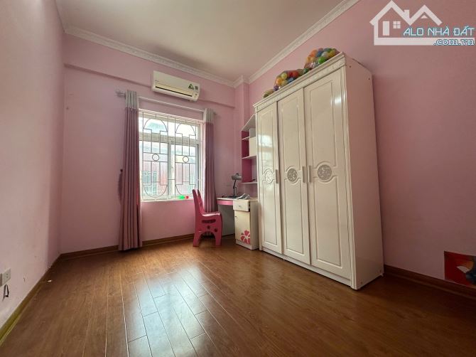 Bán chung cư Quân đội Phố Định Công, 2 ngủ,2 wc, ban công, full đồ , sổ đỏ, chỉ hơn 4 tỷ