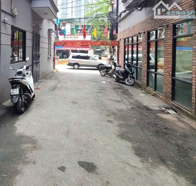 BÁN NHÀ TAM TRINH – MẶT NGÕ TO, Ô TÔ TRÁNH – KINH DOANH ĐỈNH – 40M² – 5 TẦNG – 8.x TỶ