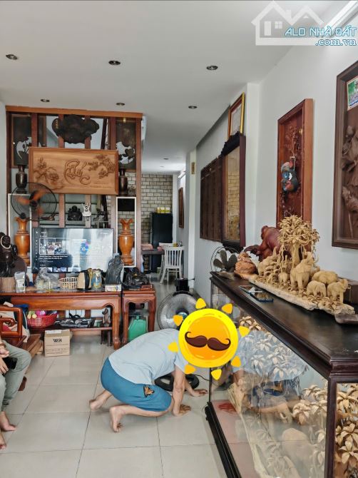 Bán đất Liên Mạc 40m2 4 tầng, mặt ngõ ô tô tránh, view hồ Sen thoáng mát giá 5,95 tỷ