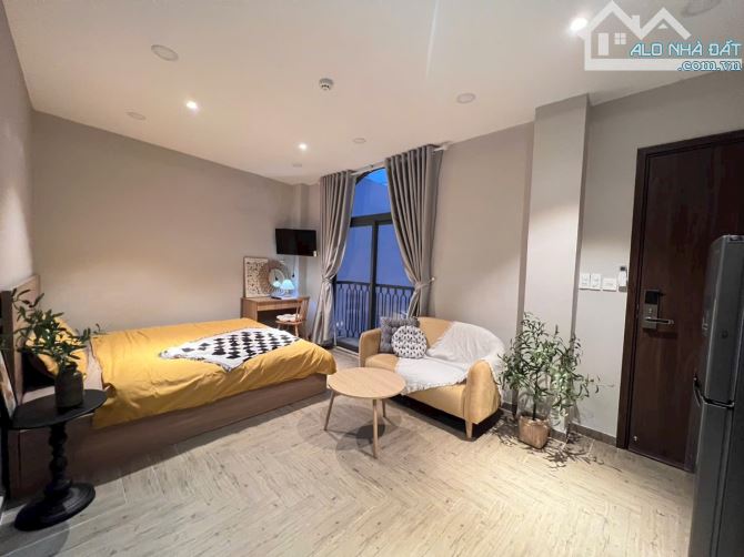 CHO THUÊ STUDIO FULL NỘI THẤT BAN CÔNG CỰC XINH Ở QUẬN 1🥰
