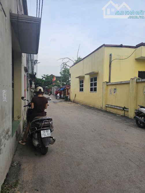 Bán đất làng nghề nhị Khê 55m ,t-3,9m giá 2,65 tỷ có thương lượng