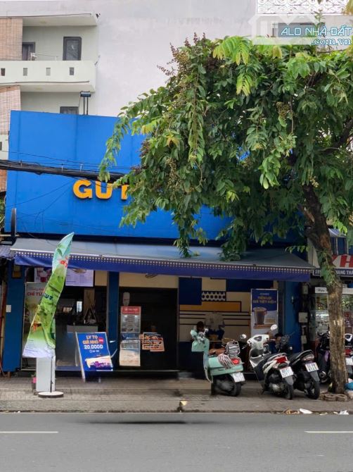 Mặt tiền Cách Mạng Tháng Tám, P.4, Q.3, 4m*8m, trệt suốt, 25tr/th