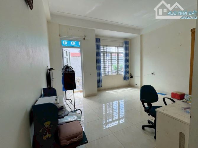 Bán nhà 3 tầng ngõ 18 Tôn Đức Thắng, Minh Quyết, Khai Quang, Vĩnh Yên