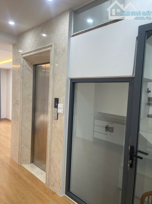 BÁN LIỀN KỀ VĂN PHÚ THANG MÁY 78M2, 5 TẦNG, KINH DOANH Ở SƯỚNG GẦN HỒ