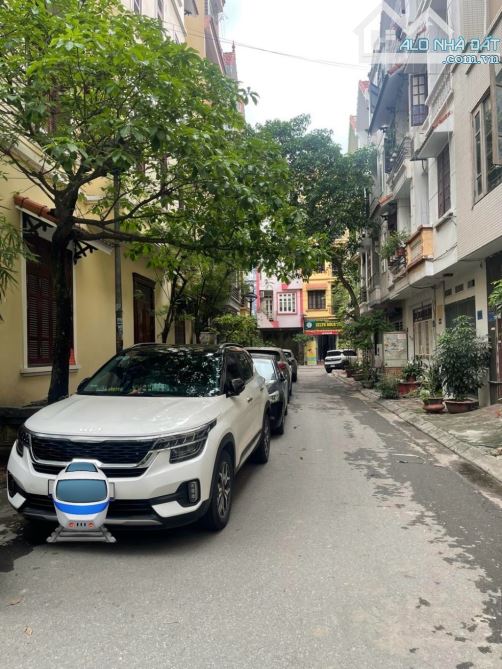 Bán nhà TT8 – KĐT Văn Quán – Hà Đông – 68m² – 5 tầng – mặt ngõ ô tô tránh – có 2 vỉa hè