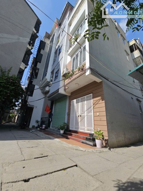 Chính chủ cần bán nhà La Khê, Hà Đông DT 50m 4 tầng Lô góc, Ô tô tránh gần, chỉ hơn 8 tỷ