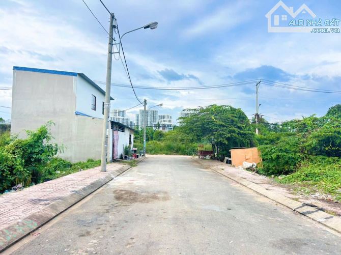 Bán đất 1 sẹc đường 23 đường Nguyễn Xiển, sát Vinhomes Quận 9 giá 3,5 tỷ/66m2